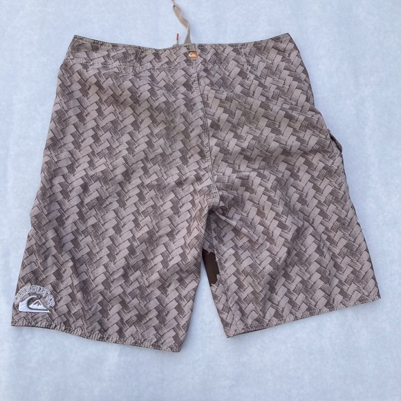Quicksilver Swim Trunks Mens 34 Tan Floral Hawaiian Stretch Bathing Suit Pool - Picture 2 of 10